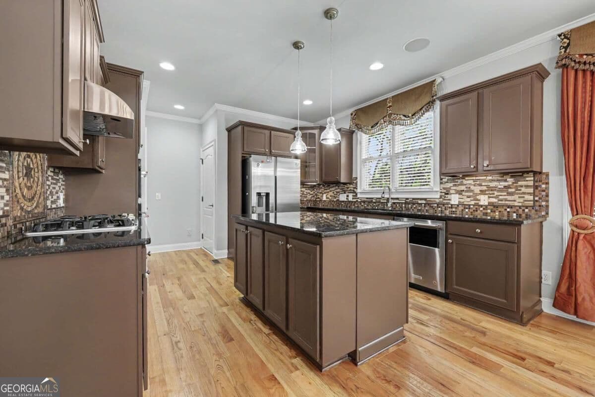 5 bedroom, 5.5 bathroom, 5,917 sq ft single family residence for sale at 1658 Autumn Sage Drive, Dacula, GA 30019 — photo 9