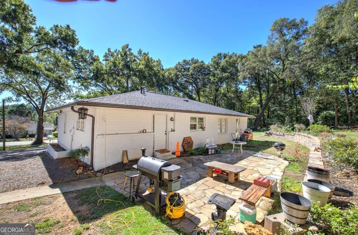6 bedroom, 3.5 bathroom single family residence for sale at 10 SE Iron Belt Road, Cartersville, GA 30120 — photo 4
