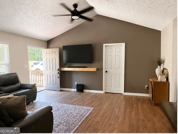 3 bedroom, 2 bathroom, 1,144 sq ft single family residence for sale at 250 Prestigious Place, Senoia, GA 30276 — photo 4