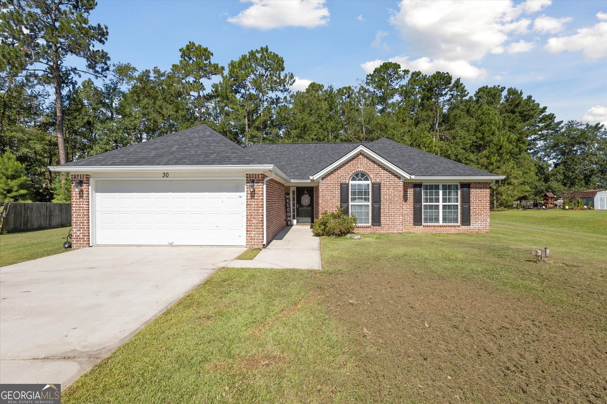 3 bedroom, 2 bathroom, 1,329 sq ft single family residence sold at 30 Farmers Circle, Ellabell, GA 31308