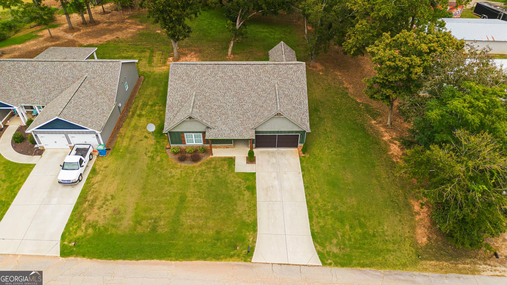 3 bedroom, 2 bathroom, 2,017 sq ft single family residence for sale at 72 S Main Street, Maysville, GA 30558 — photo 5