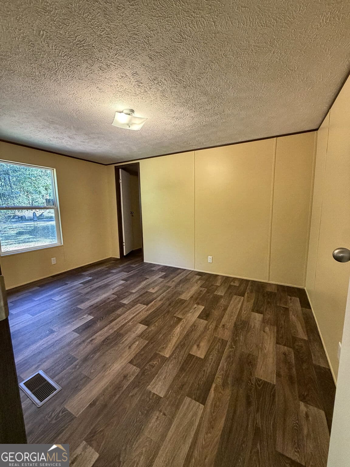 3 bedroom, 2 bathroom, 1,344 sq ft single family residence for sale at 195 Robinson Street, Waco, GA 30182 — photo 6