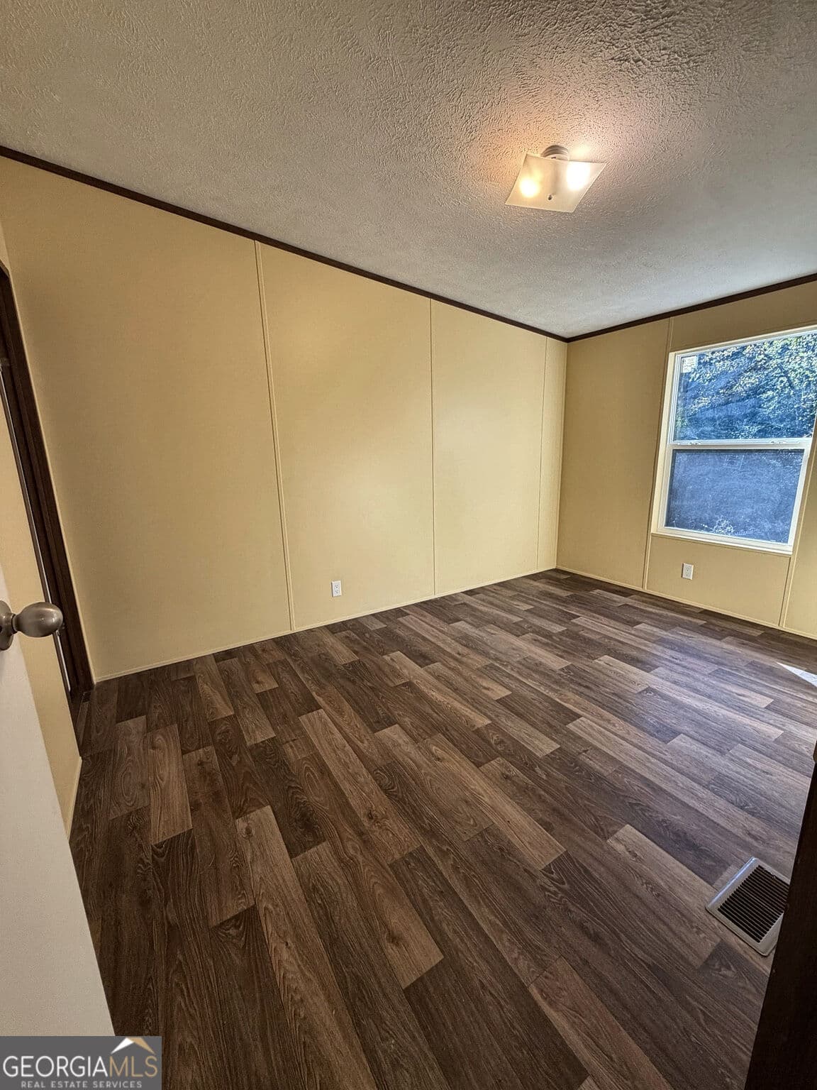 3 bedroom, 2 bathroom, 1,344 sq ft single family residence for sale at 195 Robinson Street, Waco, GA 30182 — photo 7
