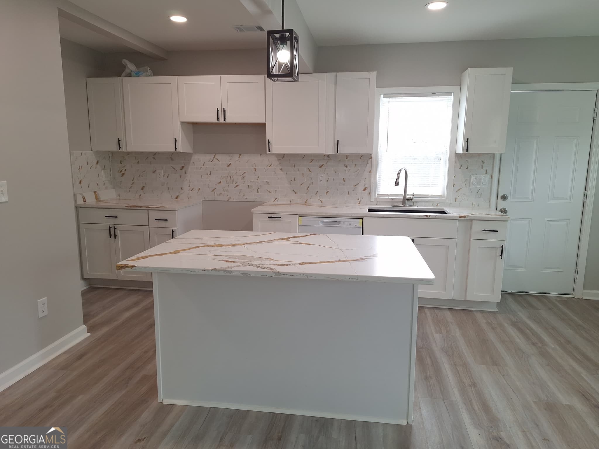 3 bedroom, 2 bathroom, 1,206 sq ft single family residence for sale at 329 Noyes Street, Cedartown, GA 30125 — photo 7