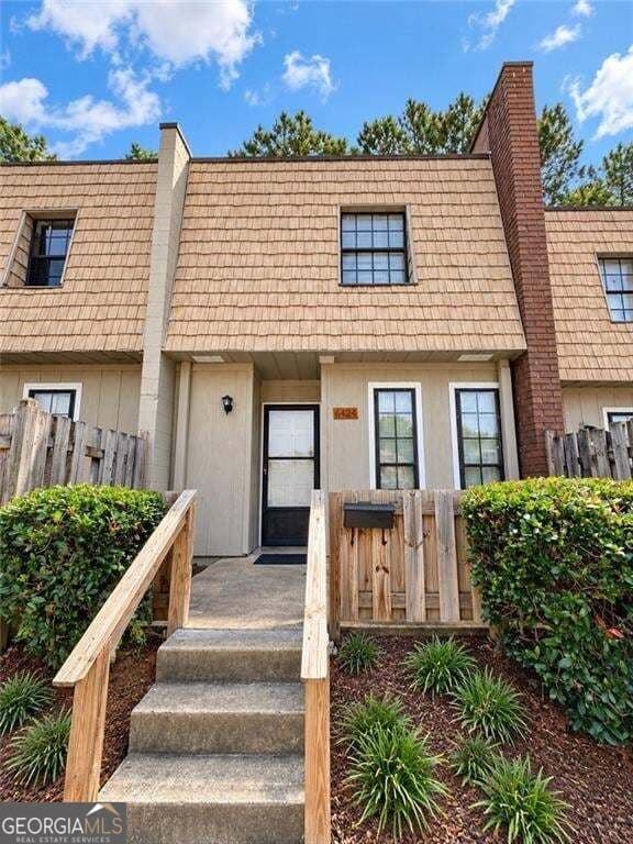 2 bedroom, 1.5 bathroom, 1,224 sq ft townhouse for sale at 6432 Stone Terrace, Morrow, GA 30260