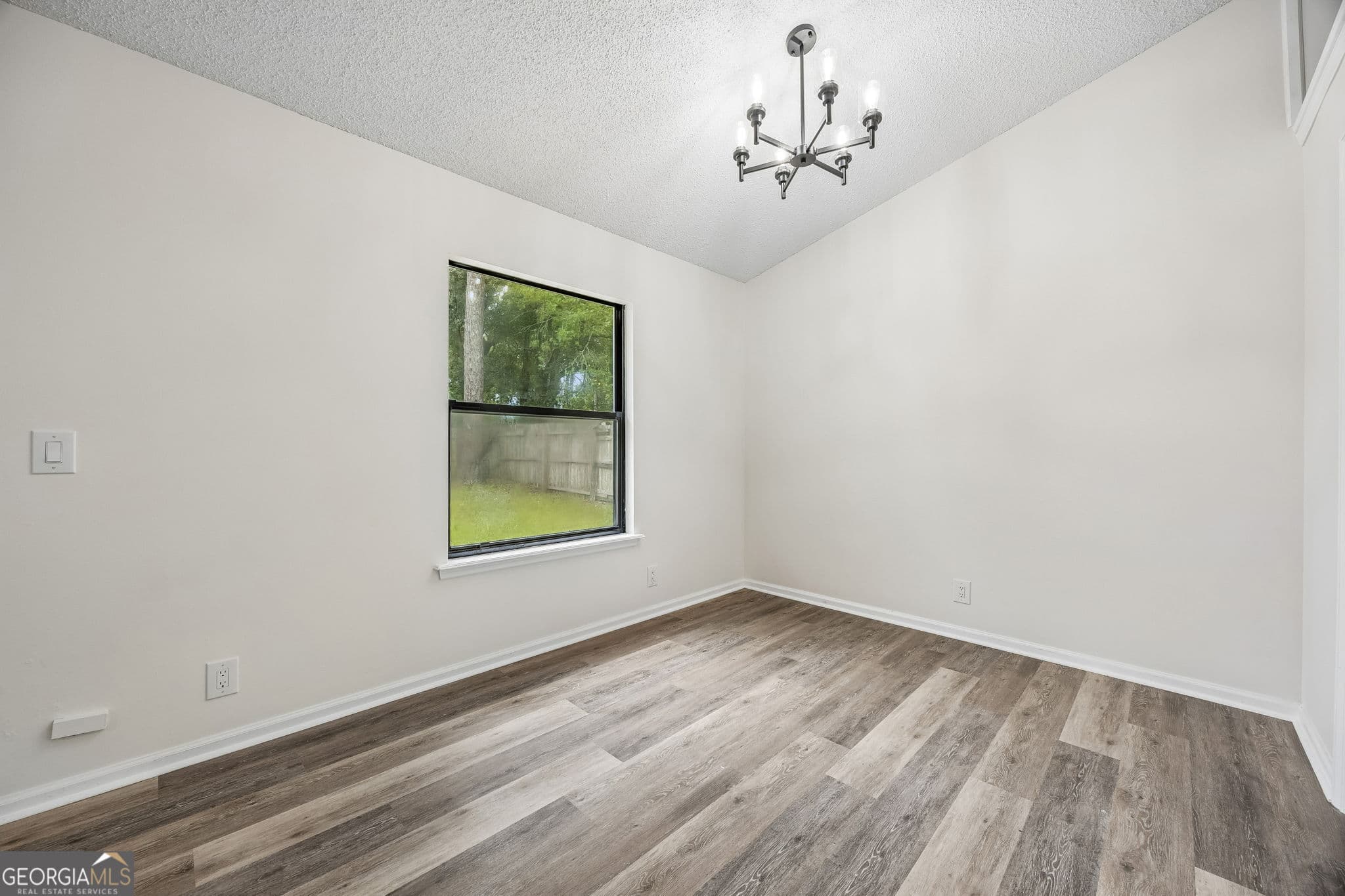 3 bedroom, 2 bathroom, 1,299 sq ft single family residence for sale at 144 Woodvalley Court, Kingsland, GA 31548 — photo 7