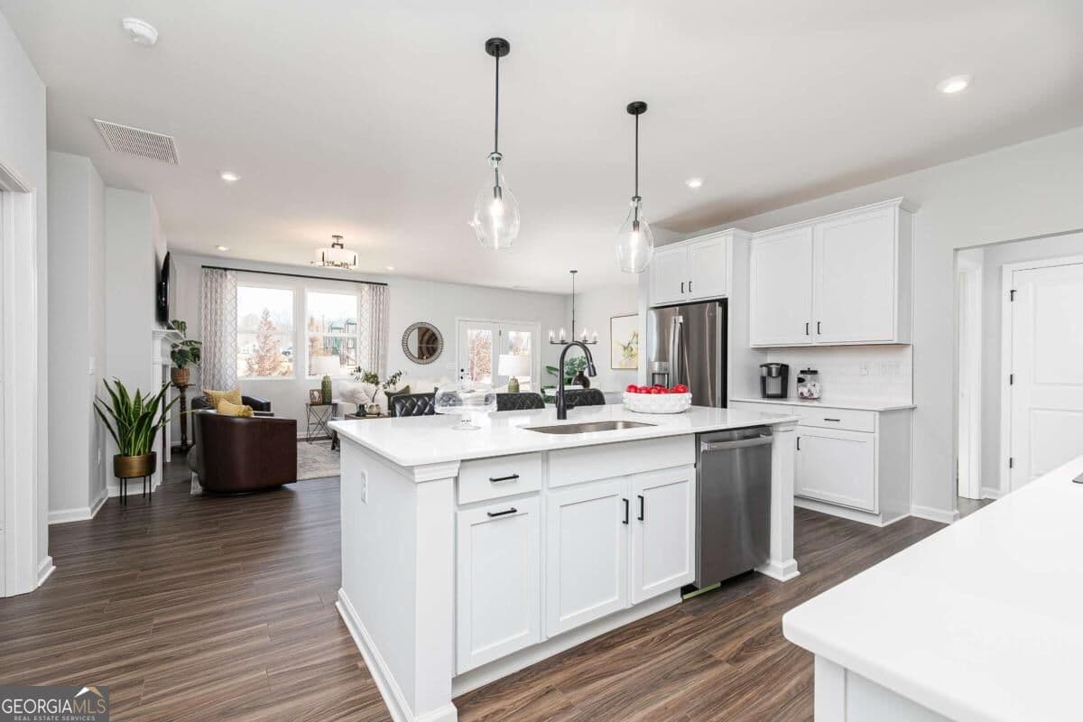 4 bedroom, 3 bathroom single family residence for sale at 320 Jasmine Woods Drive, Lawrenceville, GA 30046 — photo 4