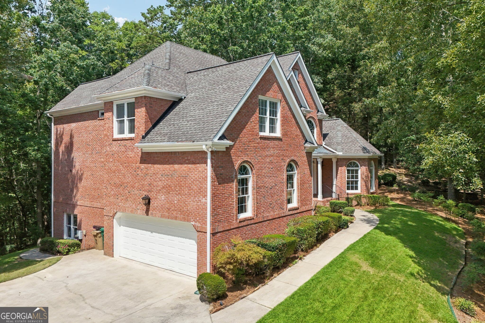 4 bedroom, 4.5 bathroom, 5,124 sq ft single family residence for sale at 1390 Rogers Mill Lane, Cumming, GA 30041 — photo 7