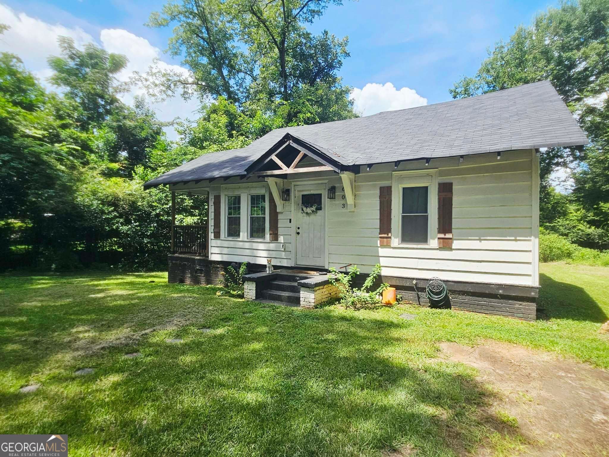 2 bedroom, 1 bathroom, 1,036 sq ft single family residence for sale at 603 Avenue F, West Point, GA 31833 — photo 4