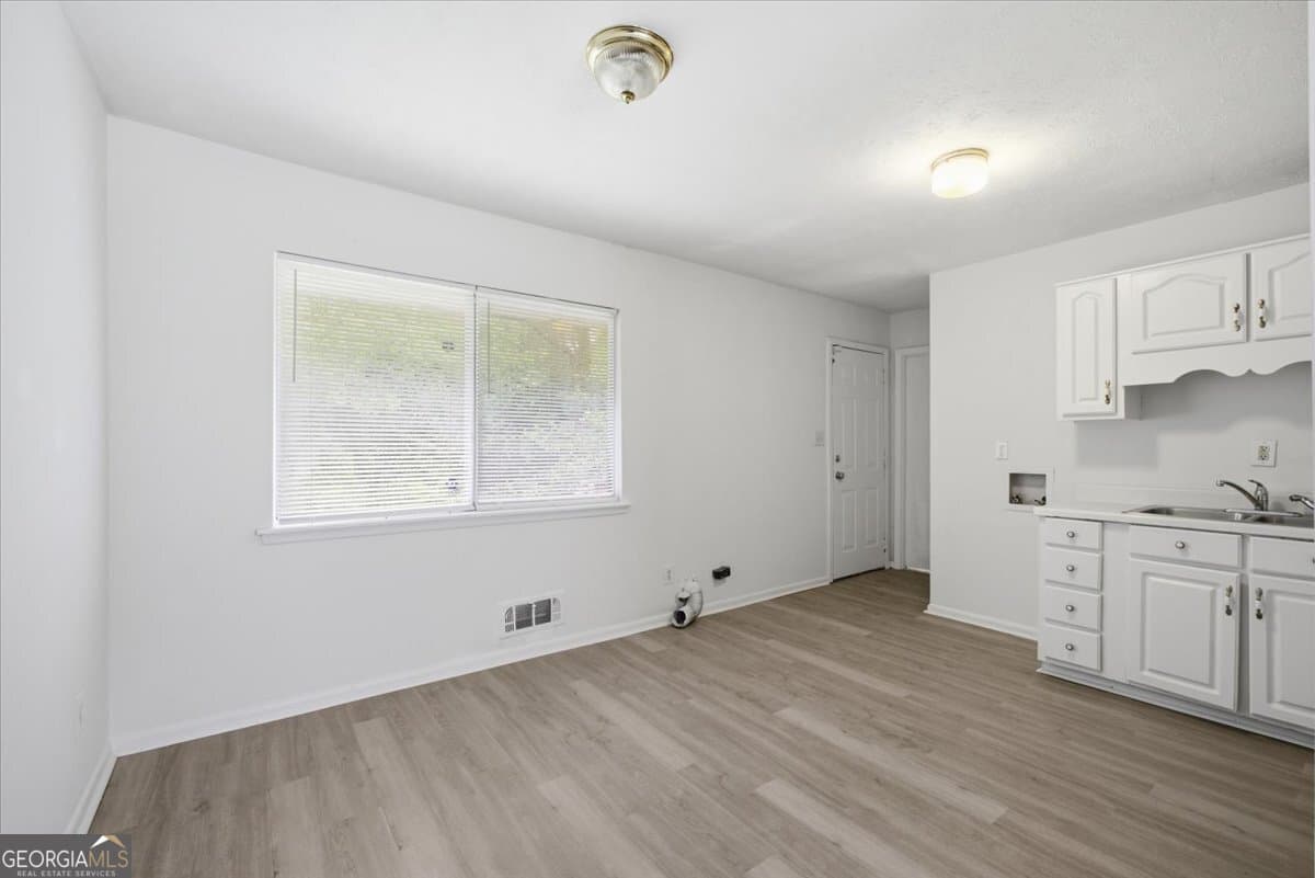 3 bedroom, 1 bathroom, 950 sq ft single family residence for rent at 1947 Grange Drive, Atlanta, GA 30315 for $1,650 a month — photo 6