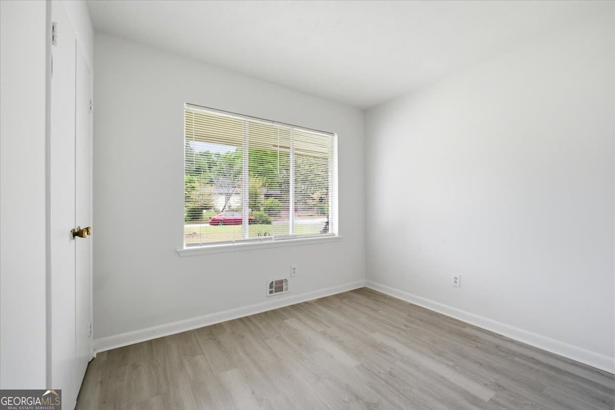 3 bedroom, 1 bathroom, 950 sq ft single family residence for rent at 1947 Grange Drive, Atlanta, GA 30315 for $1,650 a month — photo 9
