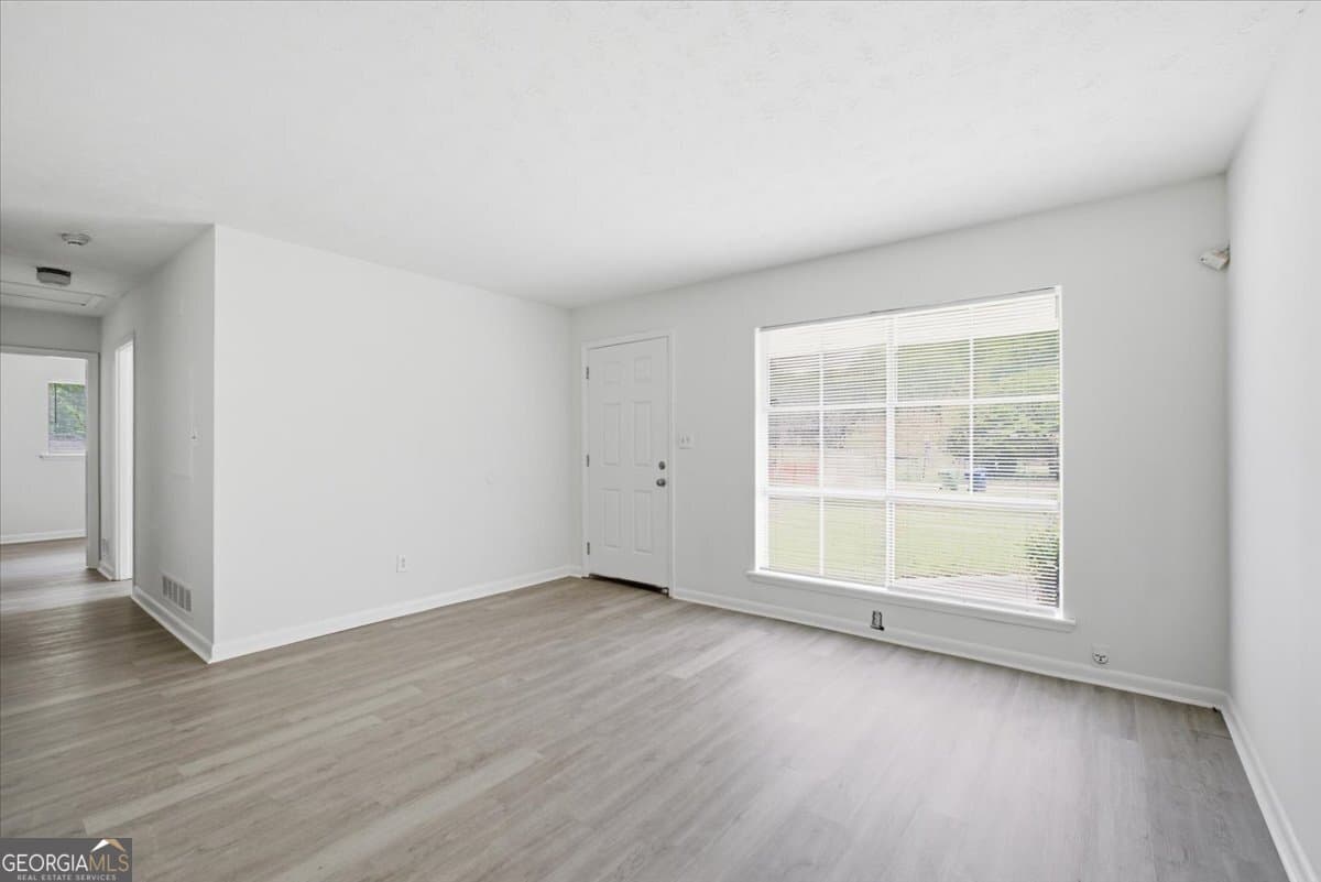 3 bedroom, 1 bathroom, 950 sq ft single family residence for rent at 1947 Grange Drive, Atlanta, GA 30315 for $1,650 a month — photo 4