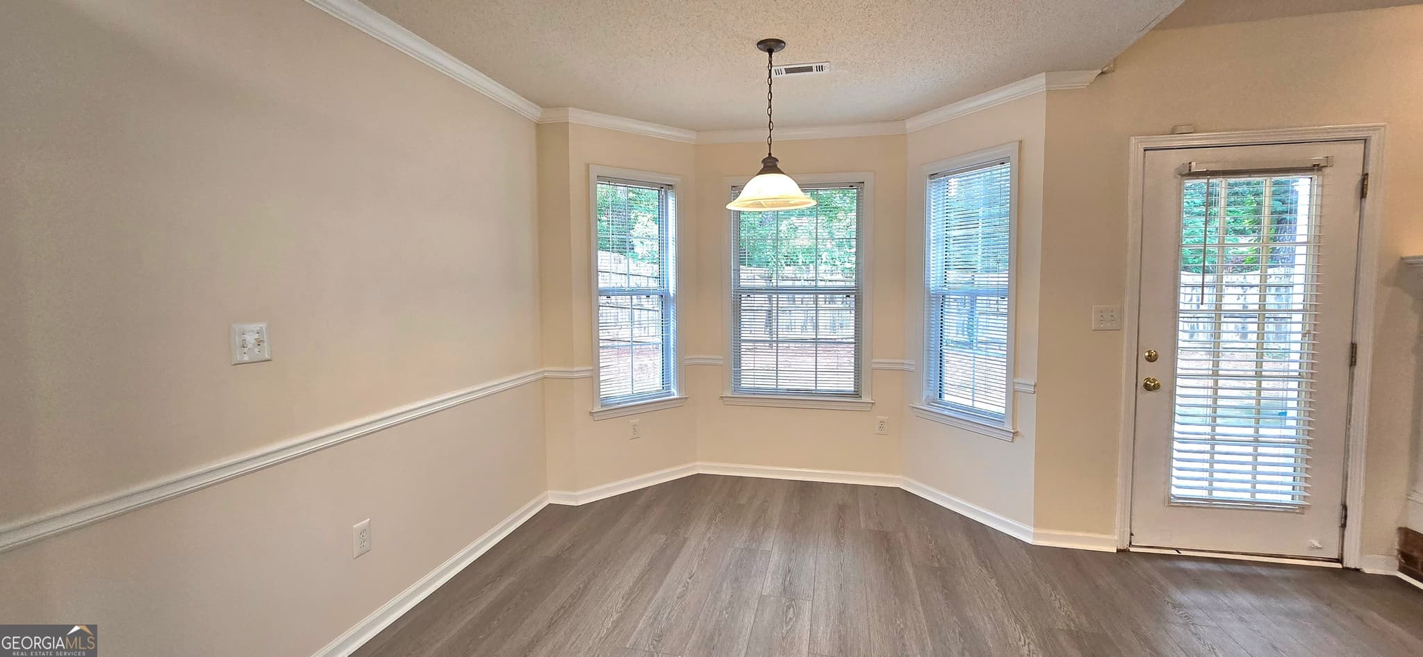 3 bedroom, 2 bathroom, 1,427 sq ft single family residence for rent at 2 Mill Ridge Place, Newnan, GA 30263 for $2,200 a month — photo 2