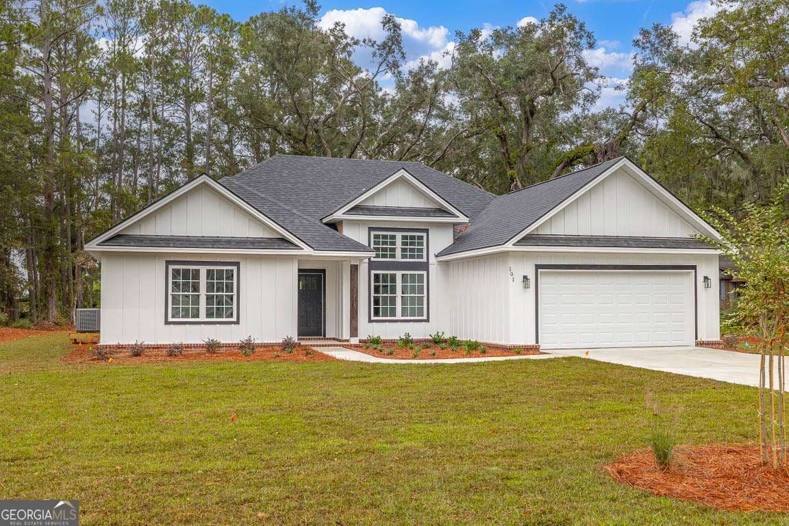 4 bedroom, 2.5 bathroom, 1,894 sq ft single family residence for sale at 101 Winton Drive, Brunswick, GA 31525 — photo 2