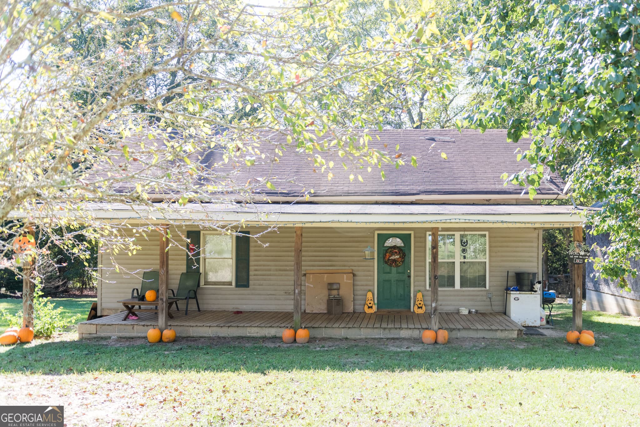 3 bedroom, 2 bathroom, 1,540 sq ft single family residence for sale at 27 Oklahoma Street, Reynolds, GA 31076