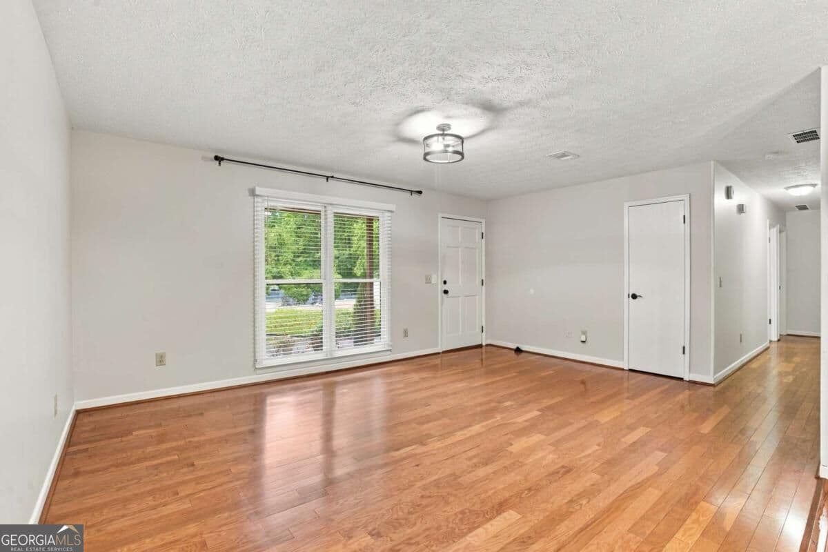4 bedroom, 2 bathroom single family residence for rent at 3095 Woodland Drive, Kennesaw, GA 30152 for $2,300 a month — photo 7