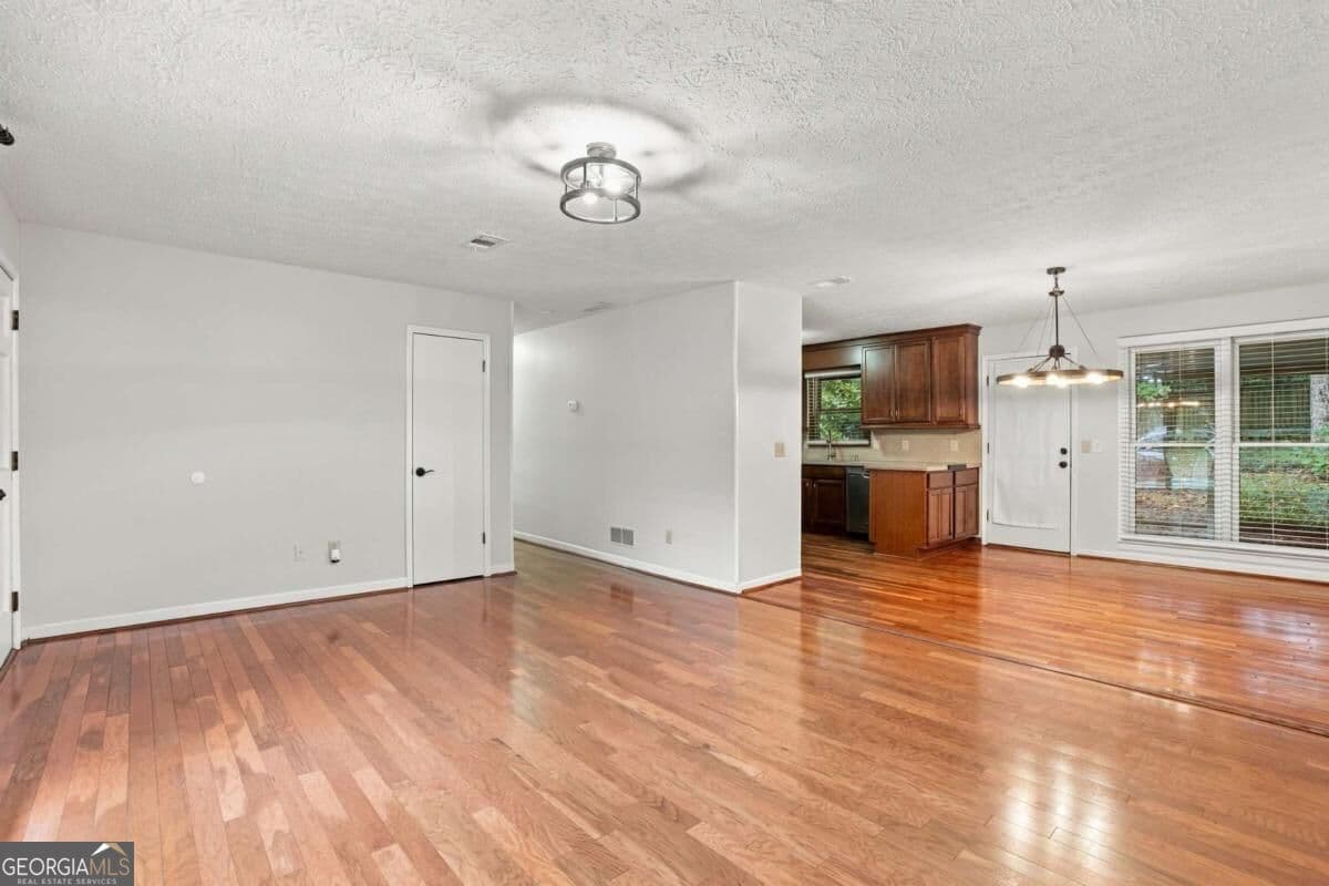 4 bedroom, 2 bathroom single family residence for rent at 3095 Woodland Drive, Kennesaw, GA 30152 for $2,300 a month — photo 9