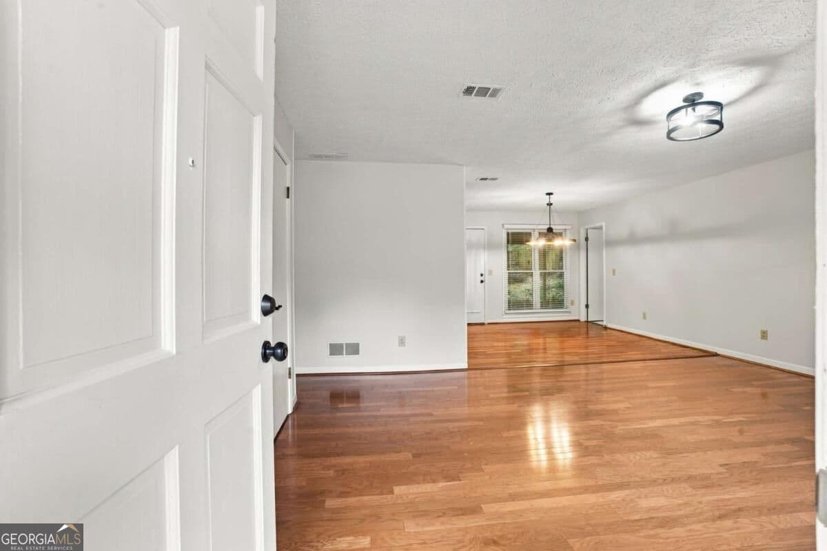 4 bedroom, 2 bathroom single family residence for rent at 3095 Woodland Drive, Kennesaw, GA 30152 for $2,300 a month — photo 4