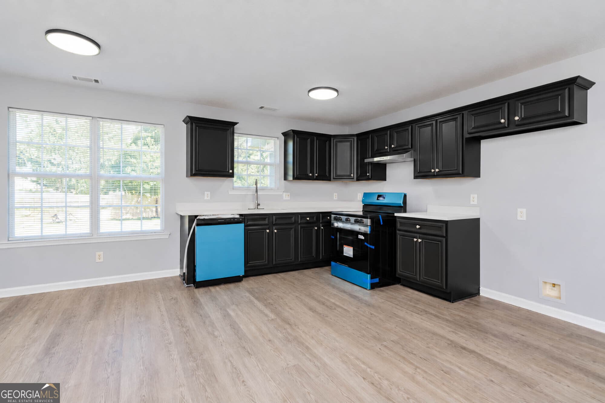 3 bedroom, 2 bathroom, 1,551 sq ft single family residence for sale at 216 Laurel Woods Drive, Warner Robins, GA 31088 — photo 8