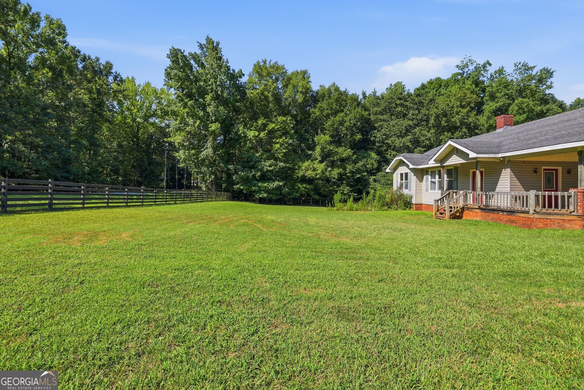 2 bedroom, 2 bathroom, 2,028 sq ft single family residence for sale at 1100 Bodie Rayle Road, Elberton, GA 30635 — photo 2