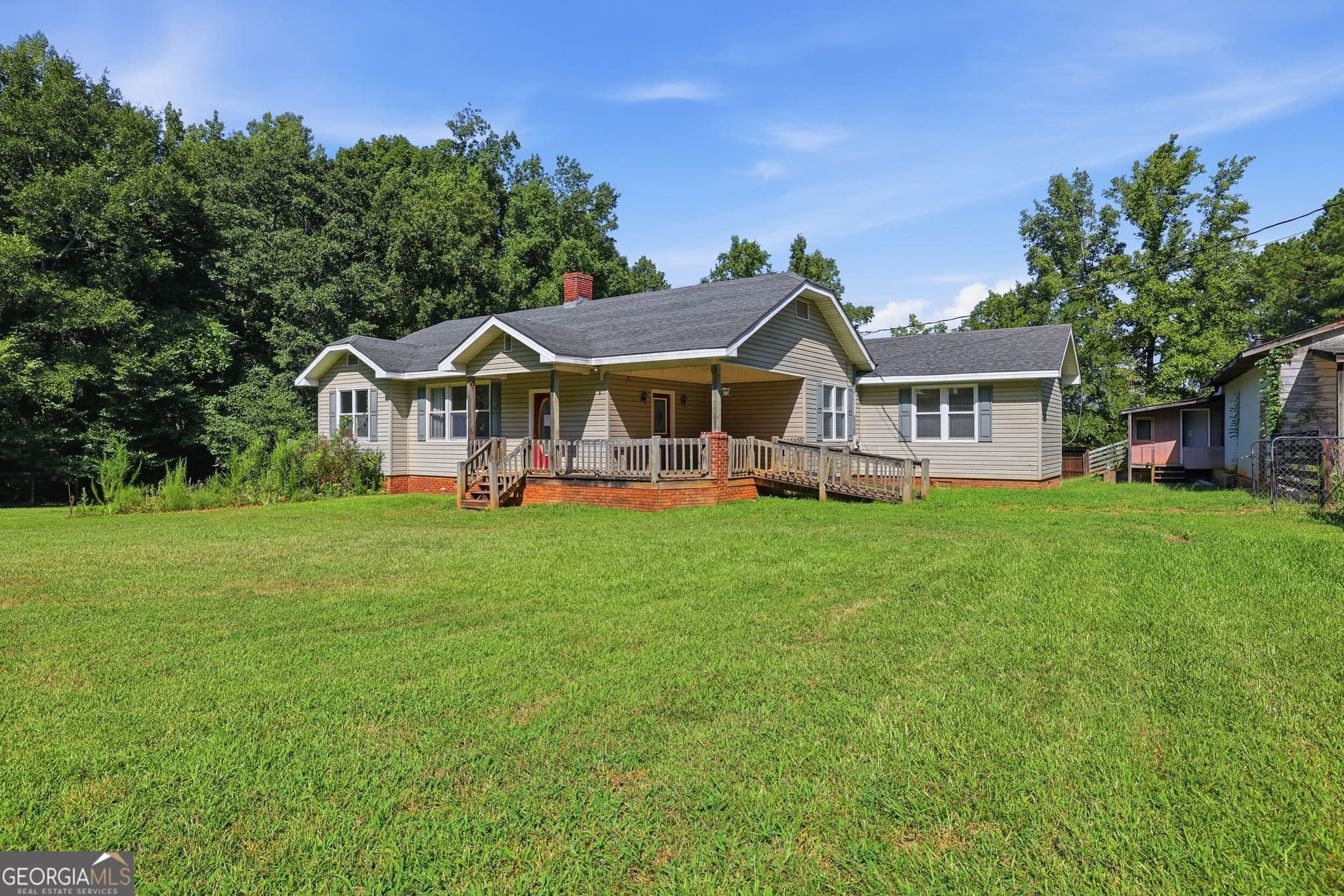 2 bedroom, 2 bathroom, 2,028 sq ft single family residence for sale at 1100 Bodie Rayle Road, Elberton, GA 30635 — photo 6