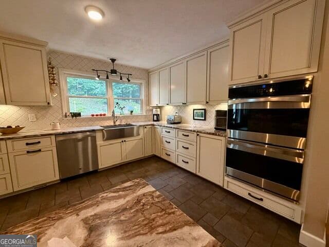 6 bedroom, 5 bathroom, 4,999 sq ft single family residence for sale at 131 Anns Way, Blairsville, GA 30512 — photo 7
