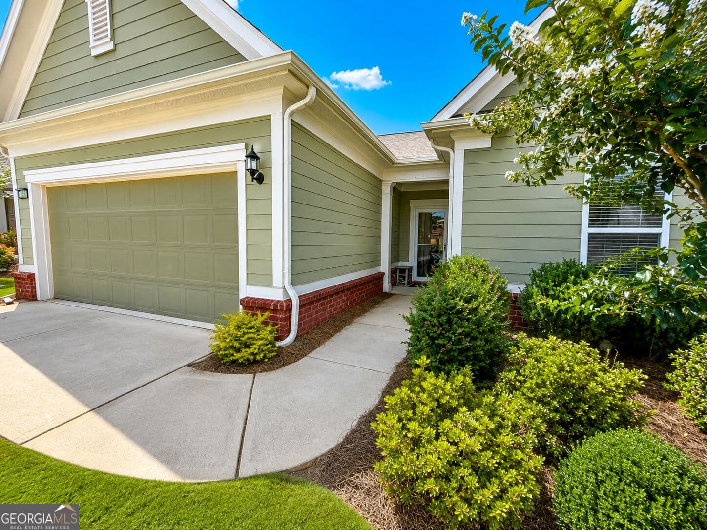 3 bedroom, 2 bathroom, 2,199 sq ft single family residence for sale at 229 Nuttall Drive, Griffin, GA 30223 — photo 5