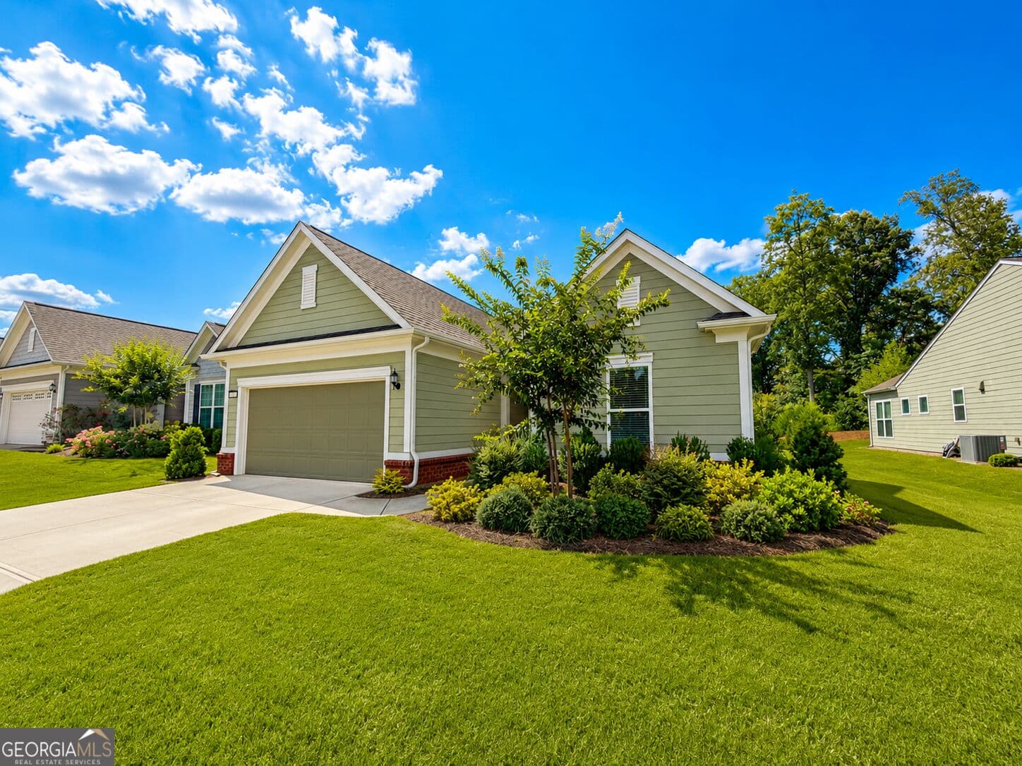 3 bedroom, 2 bathroom, 2,199 sq ft single family residence for sale at 229 Nuttall Drive, Griffin, GA 30223 — photo 4