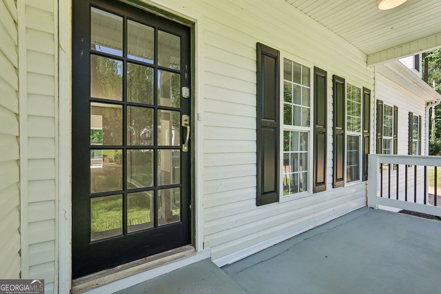 4 bedroom, 2.5 bathroom, 2,716 sq ft single family residence for sale at 161 Lake Ridge Drive, Newnan, GA 30263 — photo 4