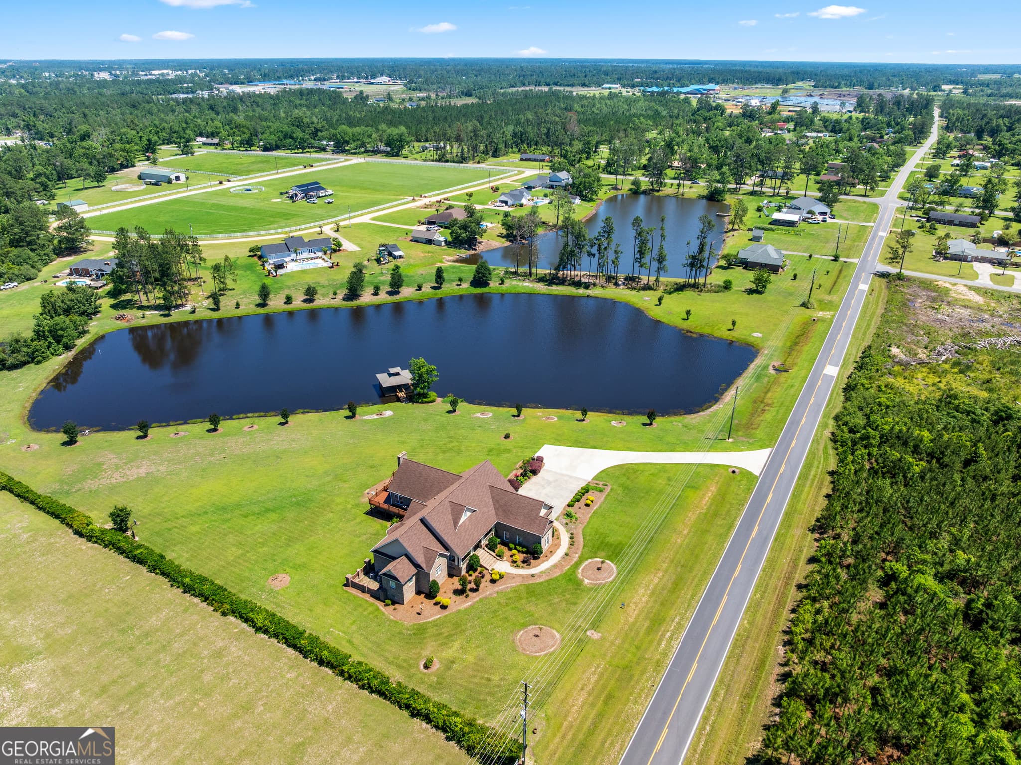 4 bedroom, 4.5 bathroom, 6,044 sq ft single family residence for sale at 42 Claxton Road, Hazlehurst, GA 31539 — photo 6