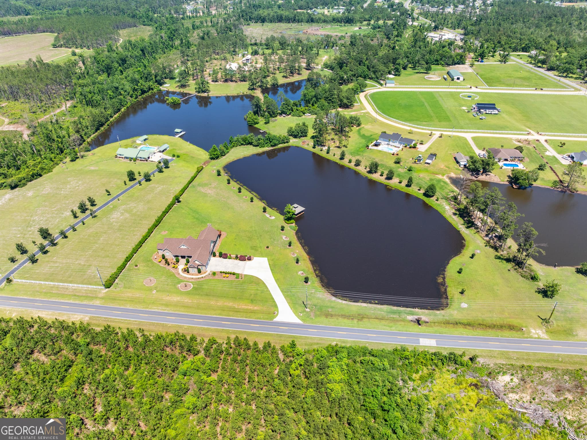 4 bedroom, 4.5 bathroom, 6,044 sq ft single family residence for sale at 42 Claxton Road, Hazlehurst, GA 31539 — photo 7