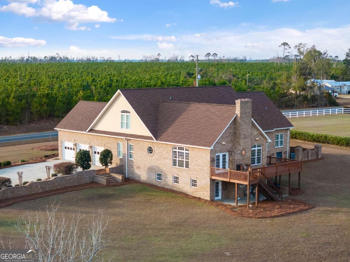 4 bedroom, 4.5 bathroom, 6,044 sq ft single family residence for sale at 42 Claxton Road, Hazlehurst, GA 31539 — photo 5
