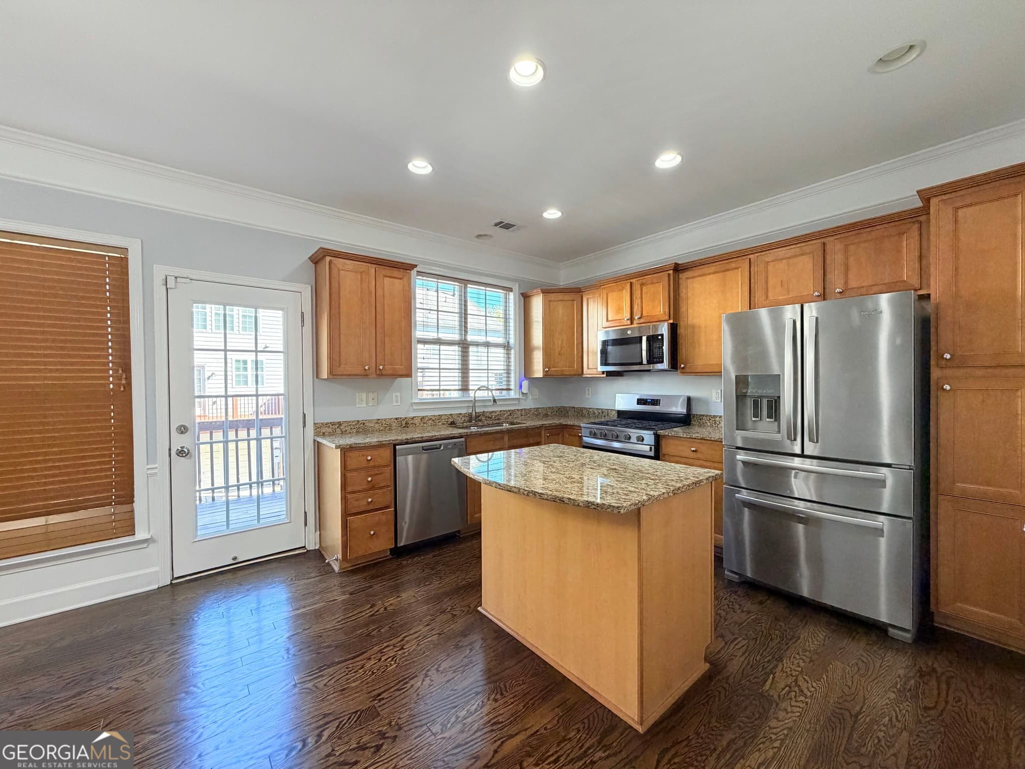 3 bedroom, 3.5 bathroom, 1,864 sq ft townhouse for rent at 2275 Millhaven Street, Smyrna, GA 30080 for $2,700 a month — photo 6