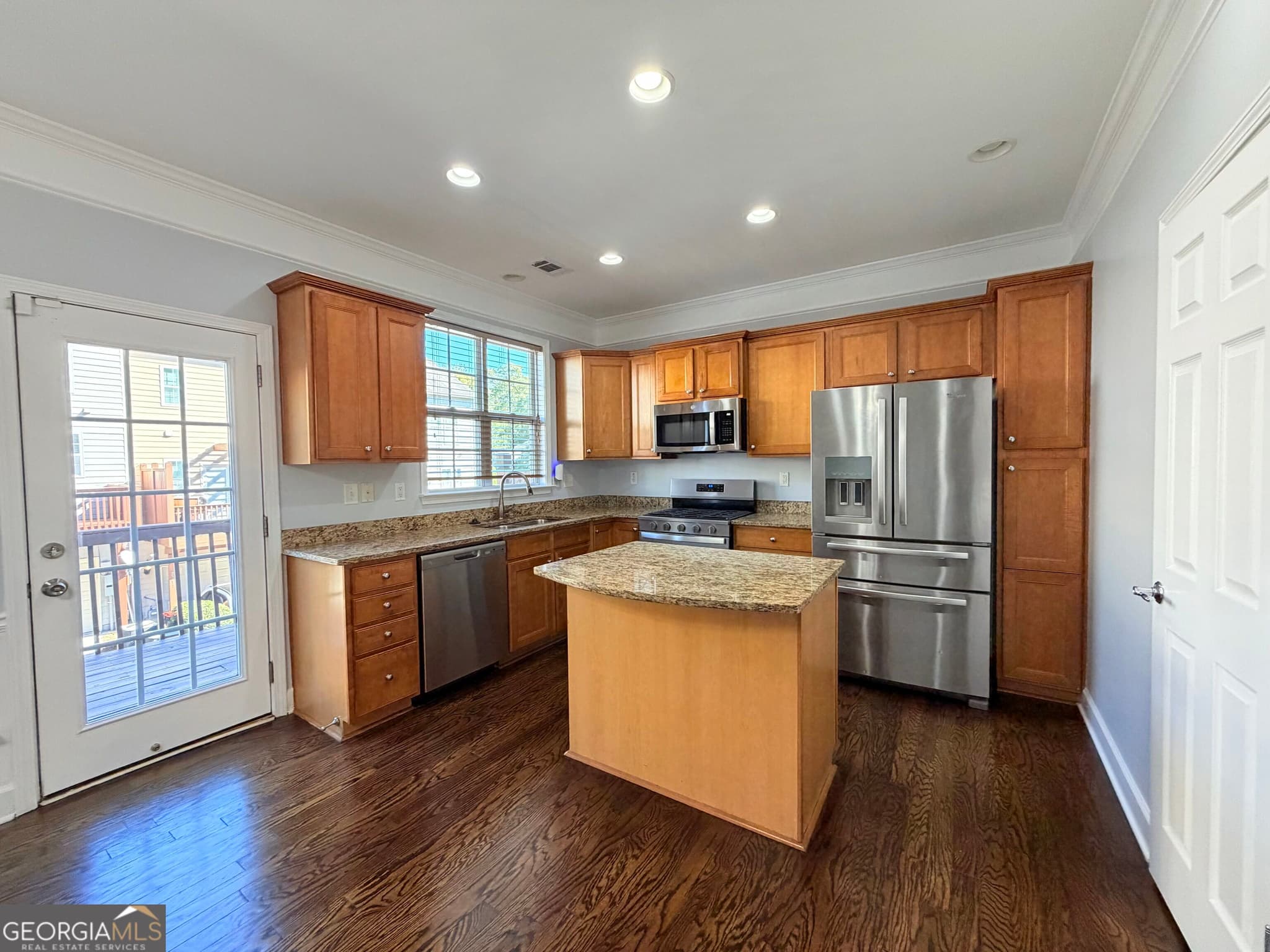 3 bedroom, 3.5 bathroom, 1,864 sq ft townhouse for rent at 2275 Millhaven Street, Smyrna, GA 30080 for $2,700 a month — photo 9