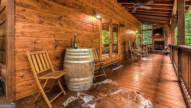 3 bedroom, 3.5 bathroom, 2,620 sq ft cabin,single family residence for sale at 395 Mill Creek Acres, Blue Ridge, GA 30513 — photo 9