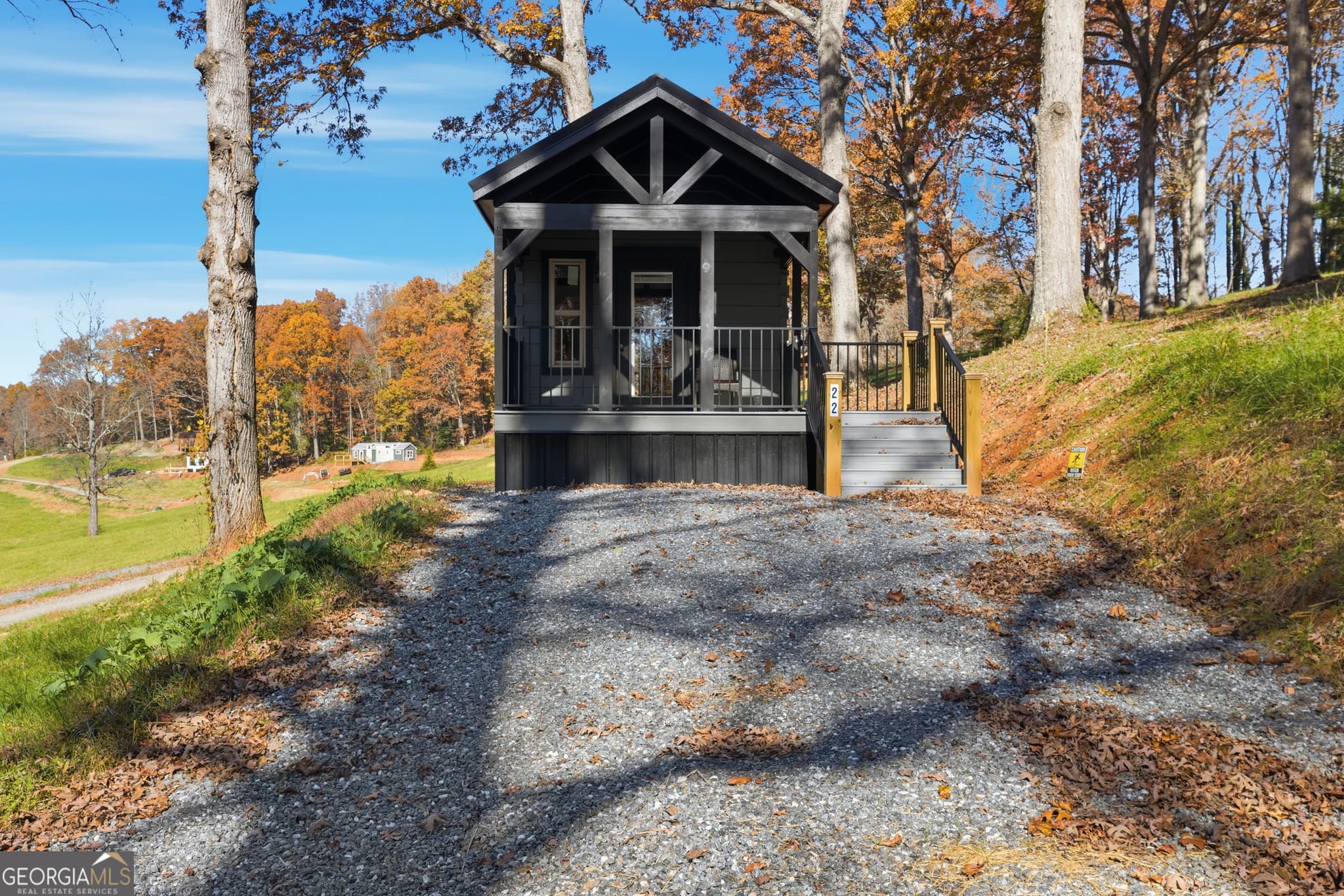 1 bedroom, 1 bathroom, 397 sq ft manufactured home,single family residence for sale at 527 Saunders Road LOT 25, Franklin, NC 28734