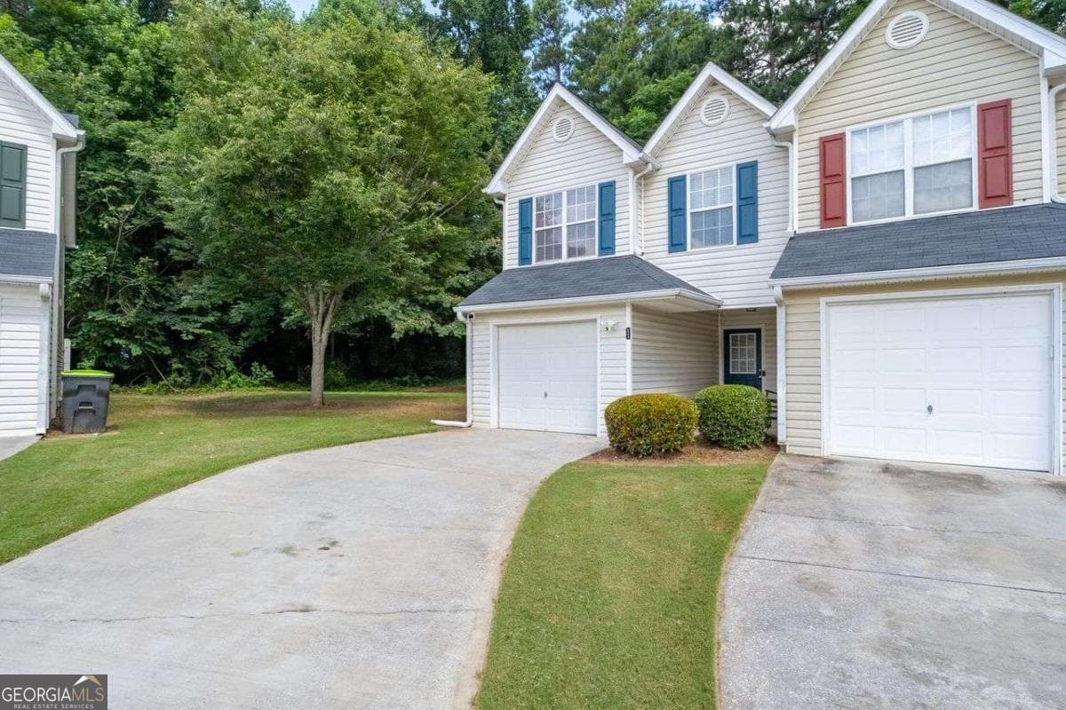 3 bedroom, 2.5 bathroom, 1,212 sq ft townhouse for sale at 6995 Gallant Circle 6, Mableton, GA 30126 — photo 3