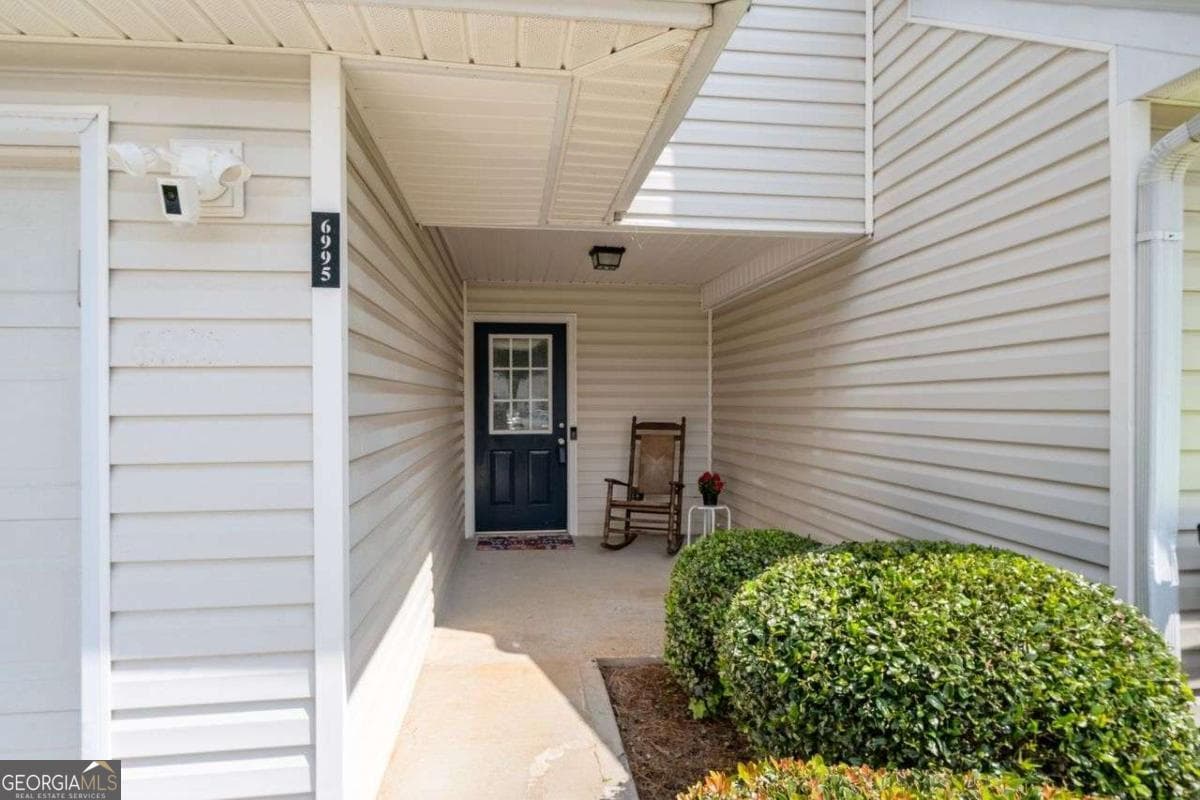 3 bedroom, 2.5 bathroom, 1,212 sq ft townhouse for sale at 6995 Gallant Circle 6, Mableton, GA 30126 — photo 4