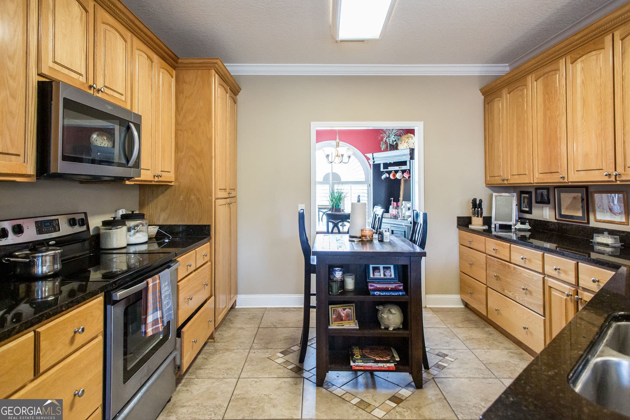 4 bedroom, 2.5 bathroom, 2,418 sq ft single family residence for sale at 851 Carriage Lane, Waycross, GA 31503 — photo 10