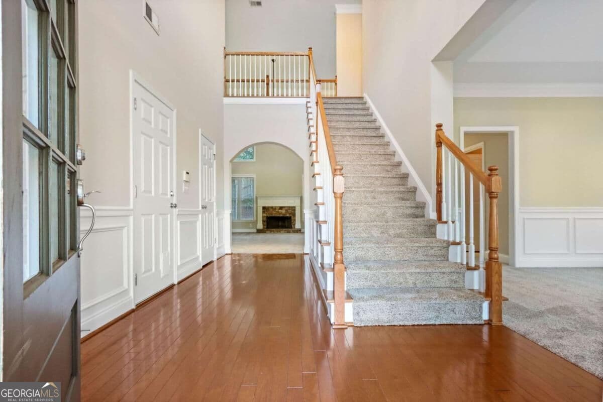 4 bedroom, 2.5 bathroom single family residence for rent at 5723 Vinings Retreat Way, Mableton, GA 30126 for $2,895 a month — photo 3