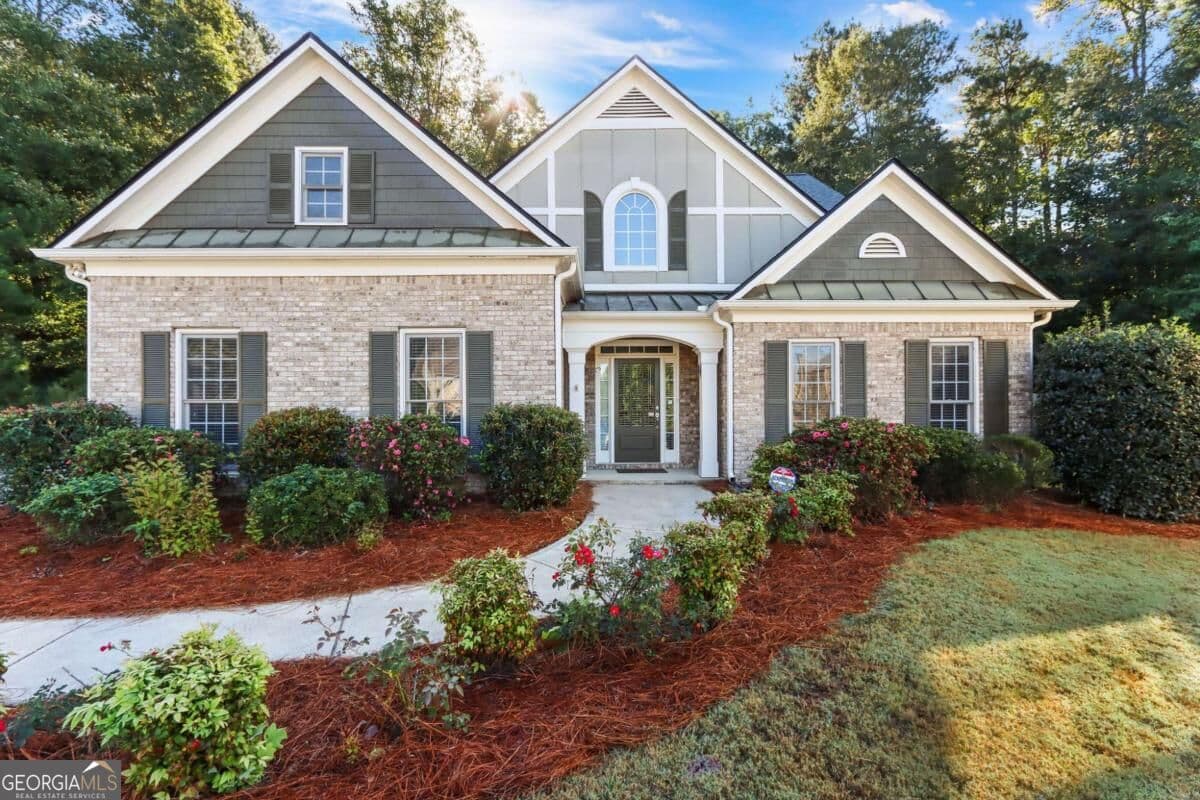 4 bedroom, 2.5 bathroom single family residence for rent at 5723 Vinings Retreat Way, Mableton, GA 30126 for $2,895 a month — photo 1 of 35