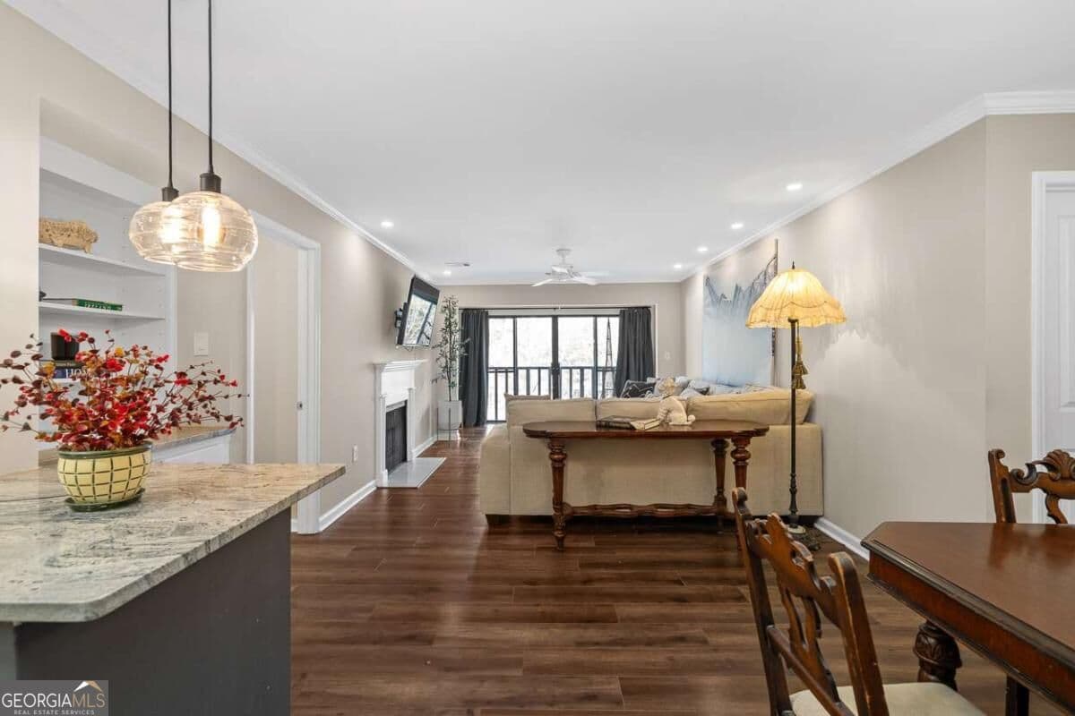 2 bedroom, 2 bathroom, 1,224 sq ft condominium for sale at 23103 Plantation Drive 103, Atlanta, GA 30324 — photo 2