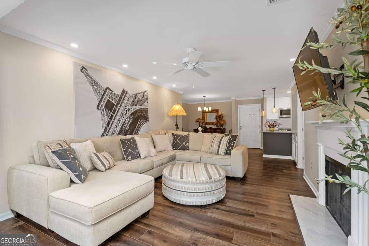 2 bedroom, 2 bathroom, 1,224 sq ft condominium for sale at 23103 Plantation Drive 103, Atlanta, GA 30324 — photo 5