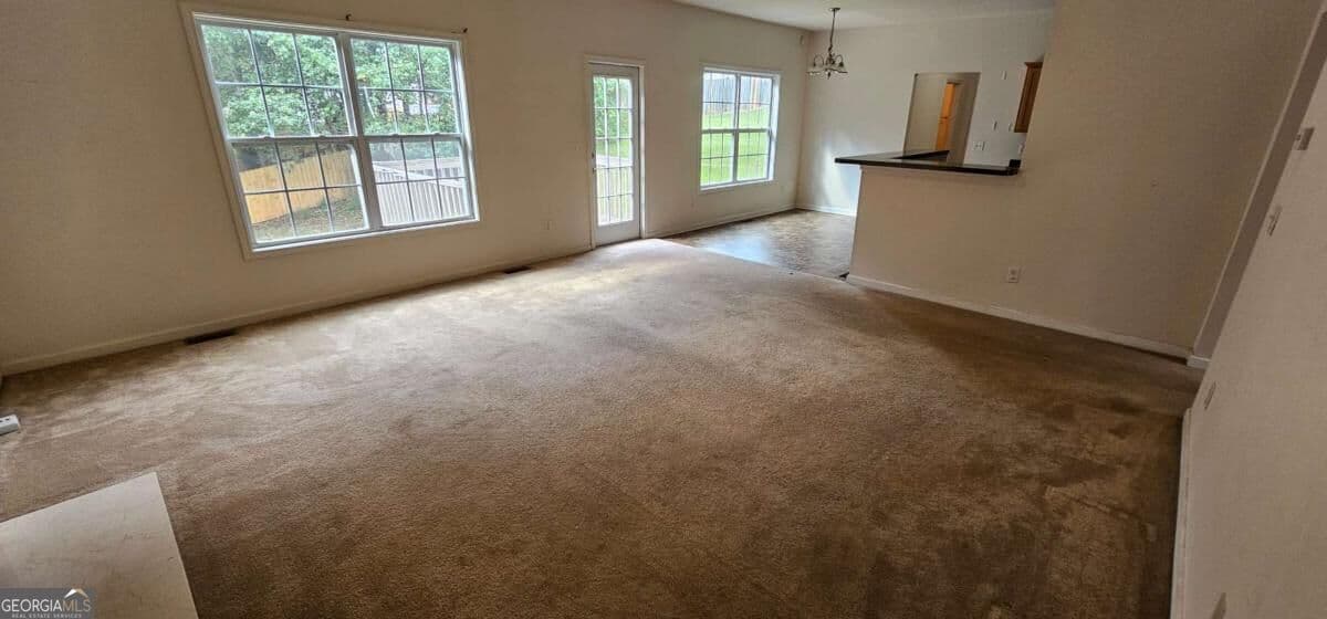 5 bedroom, 3 bathroom, 3,332 sq ft single family residence for sale at 6513 Barkston Trace, Douglasville, GA 30135 — photo 8