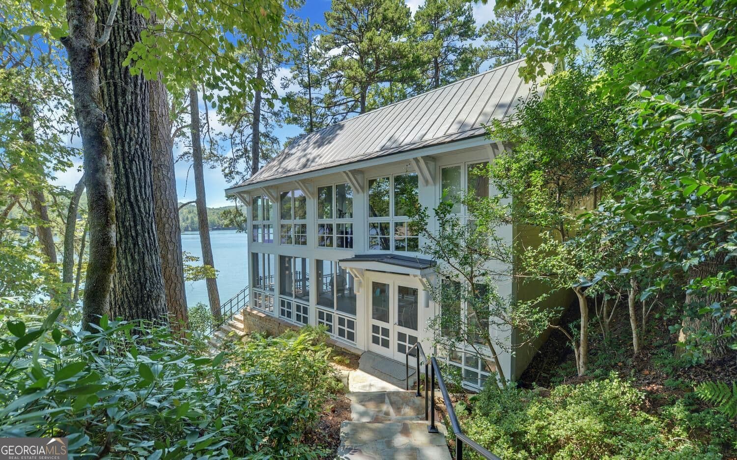 4 bedroom, 4 bathroom, 3,668 sq ft single family residence under contract at 2191 Lake Rabun Road, Lakemont, GA 30552 — photo 2
