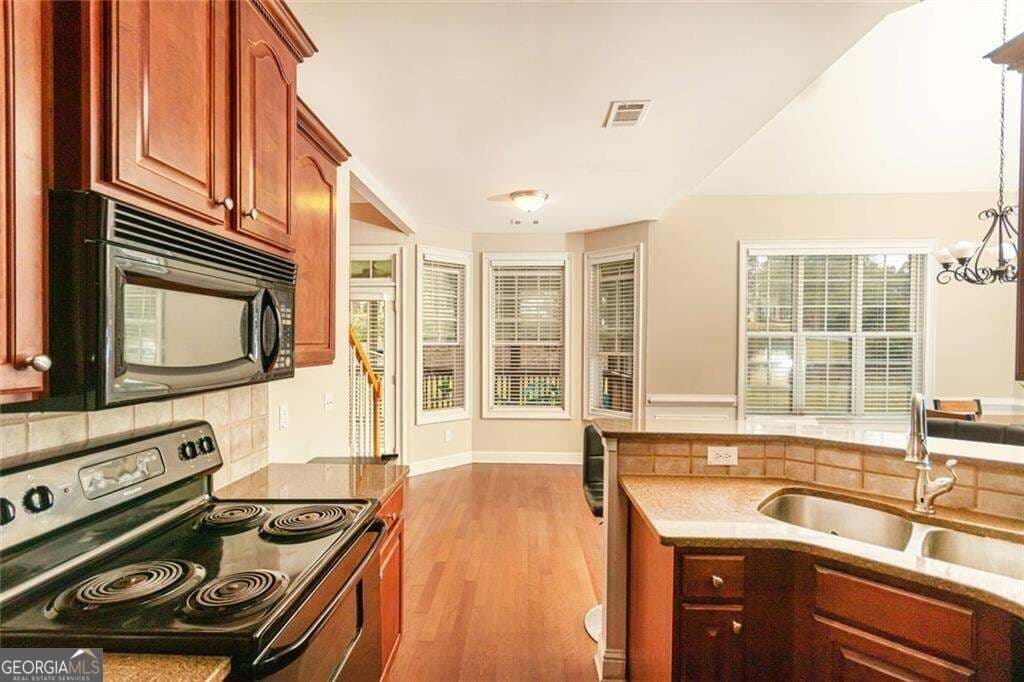 4 bedroom, 2.5 bathroom, 2,145 sq ft single family residence for sale at 11 Gannon Gap Court, Douglasville, GA 30134 — photo 2