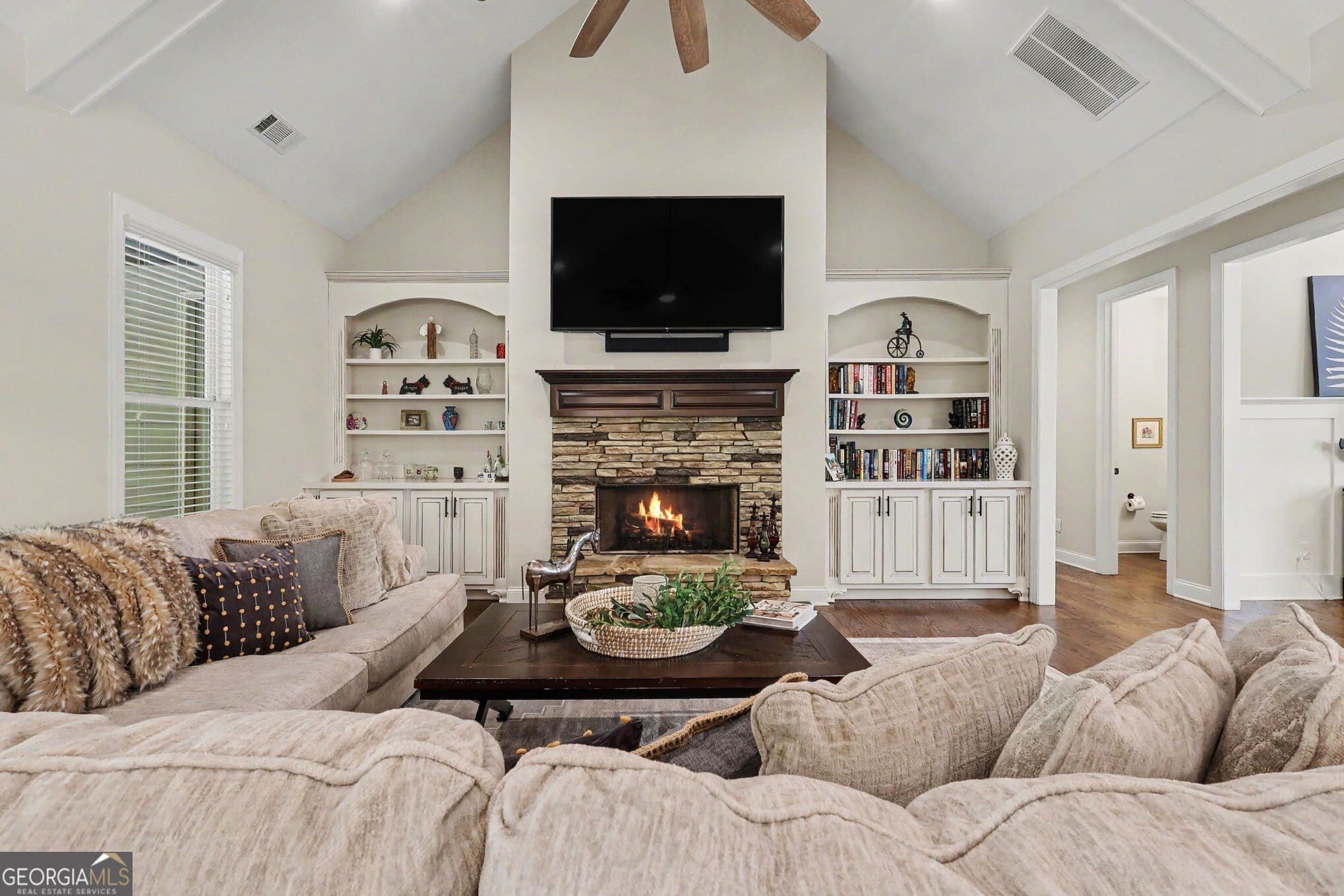 4 bedroom, 4.5 bathroom, 3,759 sq ft single family residence for sale at 29 Water Stone Cove, Newnan, GA 30265 — photo 5