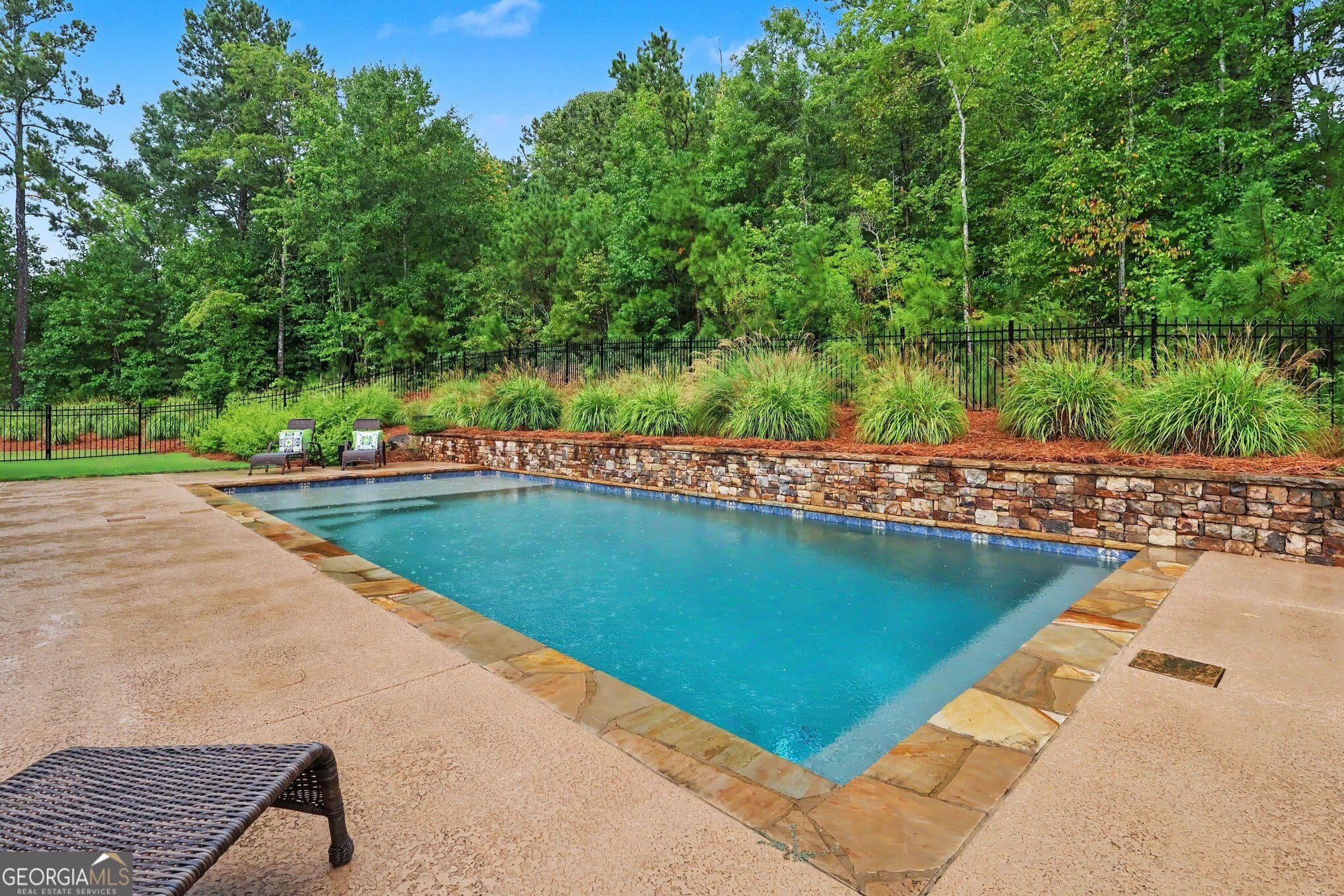 4 bedroom, 4.5 bathroom, 3,759 sq ft single family residence for sale at 29 Water Stone Cove, Newnan, GA 30265 — photo 4