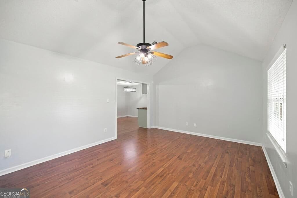 3 bedroom, 2 bathroom, 1,495 sq ft single family residence under contract at 461 Columbus Highway, Hawkinsville, GA 31036 — photo 7