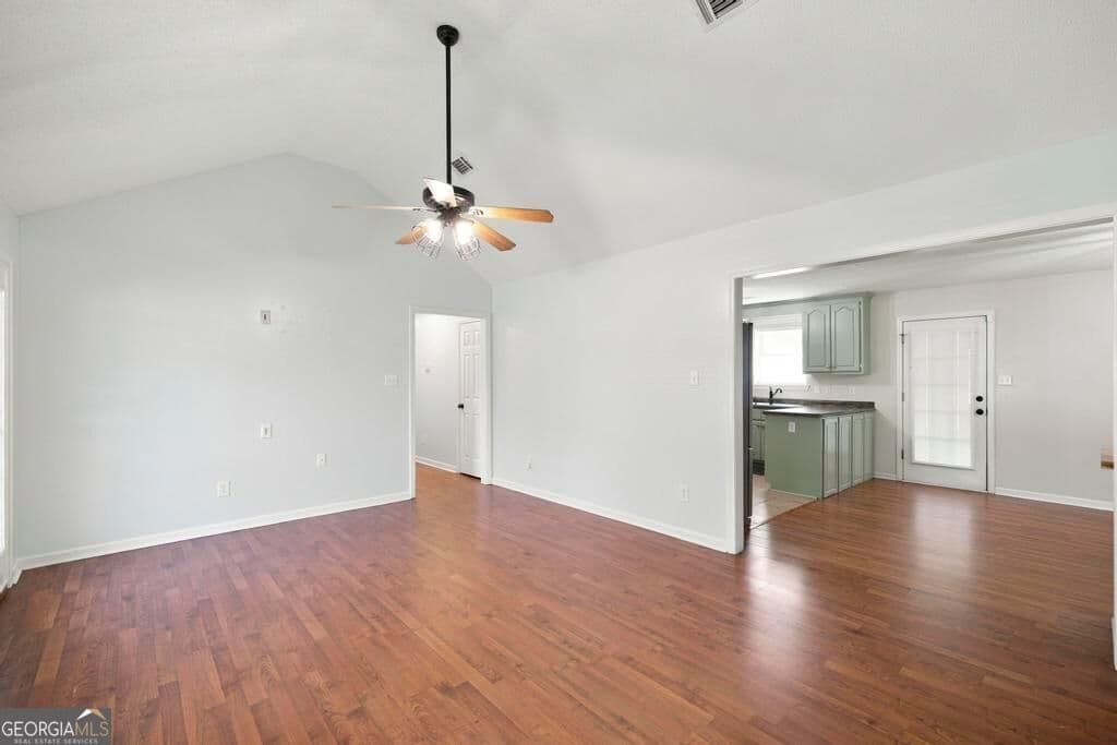 3 bedroom, 2 bathroom, 1,495 sq ft single family residence under contract at 461 Columbus Highway, Hawkinsville, GA 31036 — photo 9